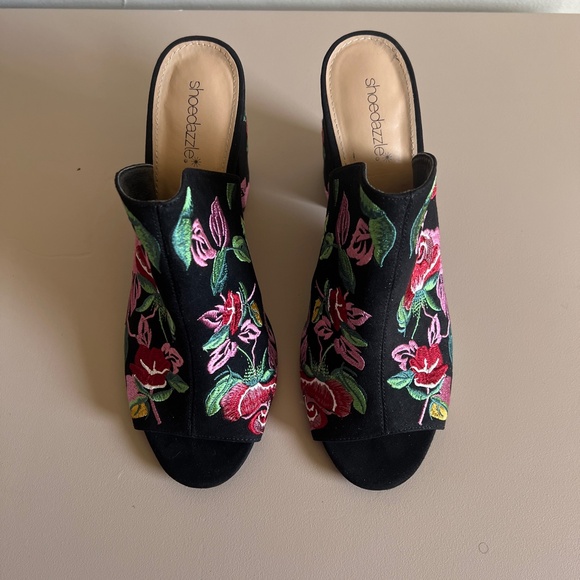 Floral Embroidered Womens Slip On Heel - Picture 4 of 15